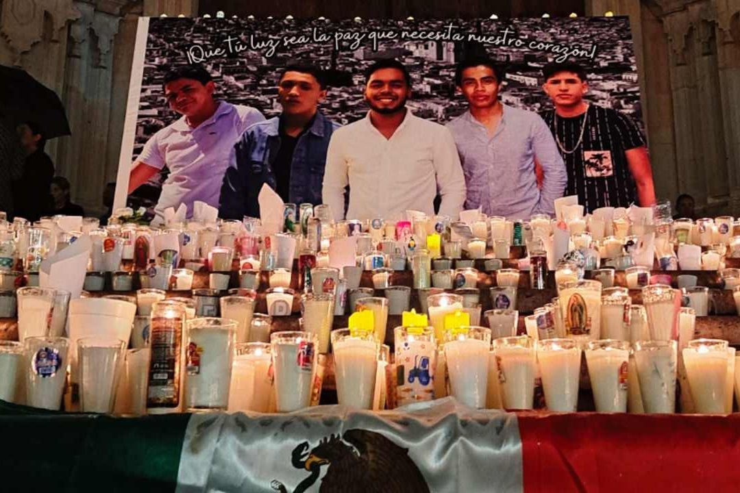 Realizan Velada por los 5 Jóvenes Desaparecidos en Lagos de Moreno
