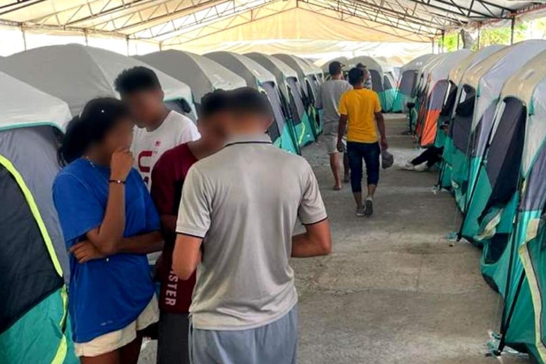 El INM informó la instalación de un campamento con carpas para migrantes en Tamaulipas, cerca de Texas