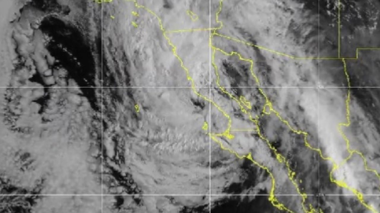 Sus bandas nubosas provocarán lluvias de muy fuertes a puntuales intensas en la Península de Baja California