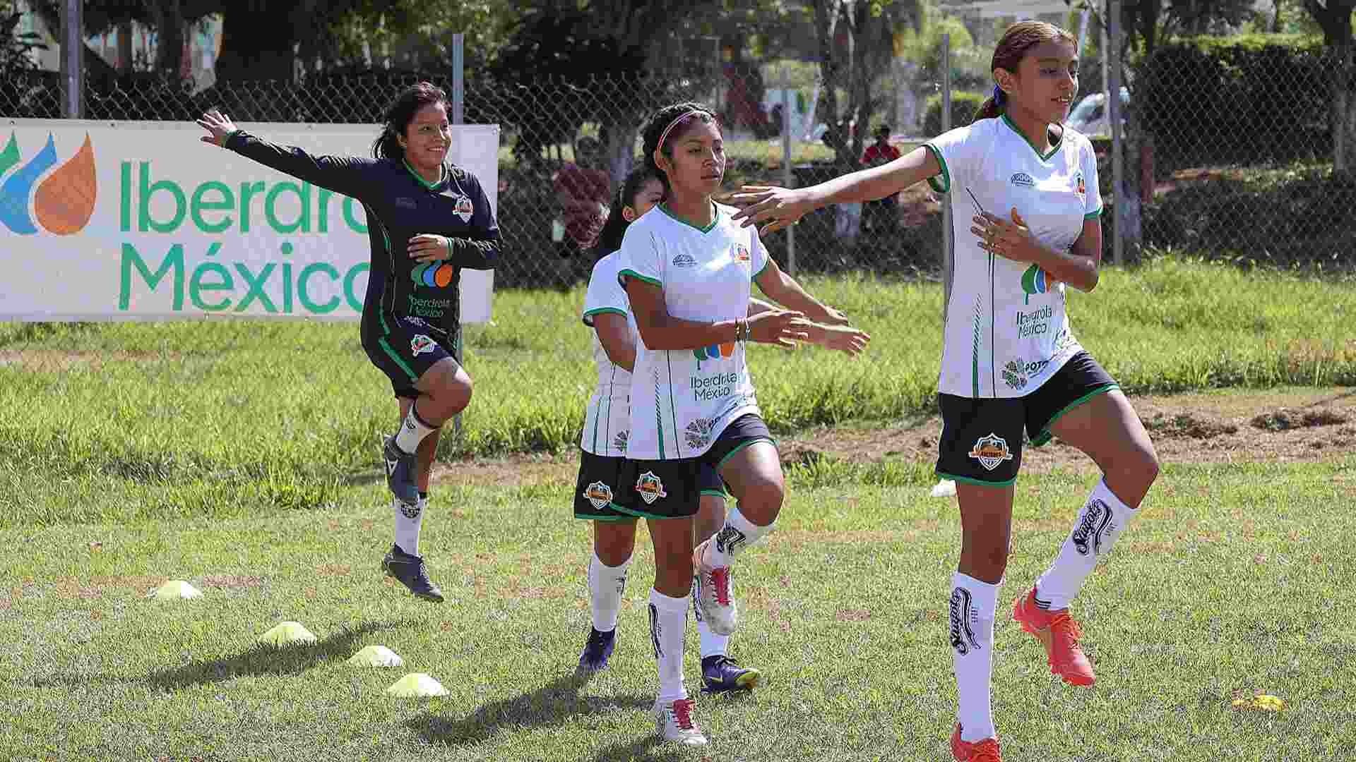 Futbol Apasiona a Niñas de la Huasteca Potosina