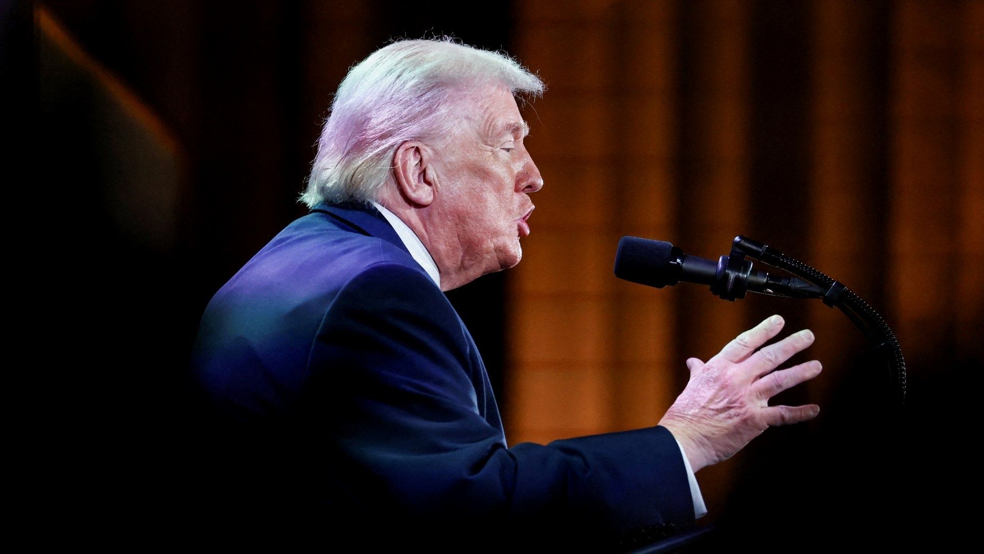 Donald Trump pronuncia discurso en cumbre del Departamento del Tesoro de Estados Unidos, el 28 de enero de 2026. Foto: Reuters