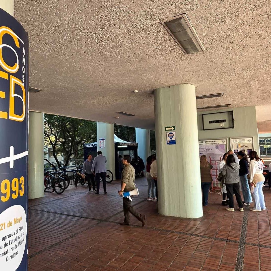 Personal de Salud en la Facultad de Medicina luego de anuncio de caso sospechoso de sarampión