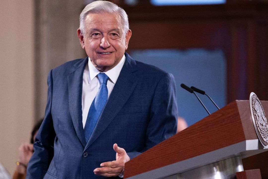 El presidente Andrés Manuel López Obrador presenta su mañanera desde Palacio Nacional