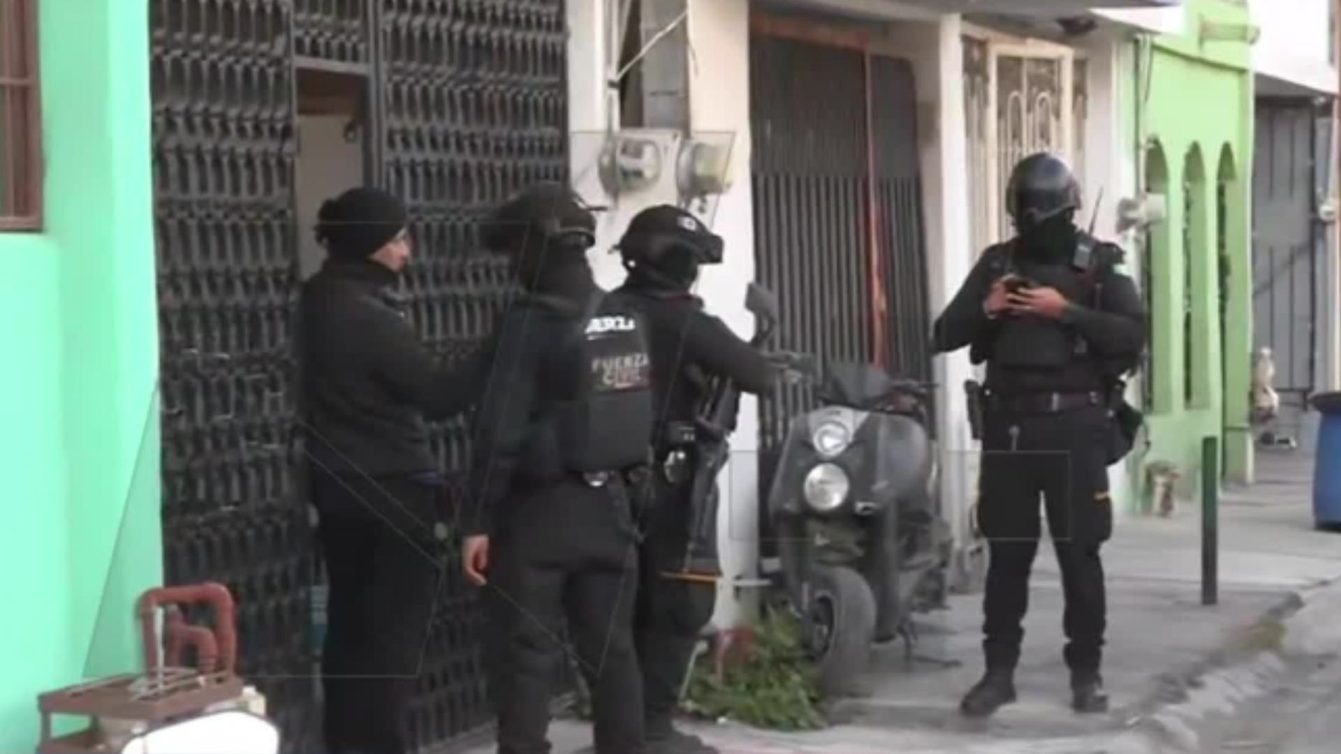 Ministeriales en casa donde atacaron a mujer