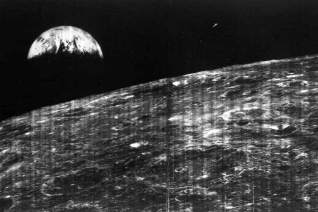 La Primera Foto de la Tierra desde la Luna Cumple 57 Años