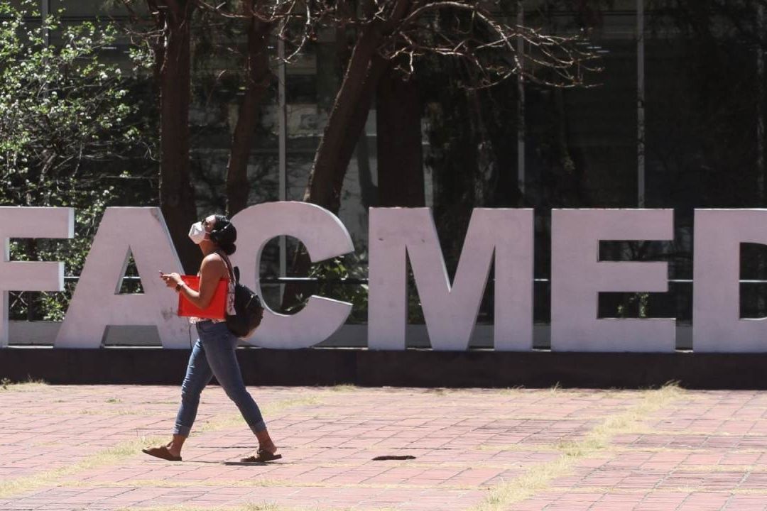 Muere Profesor de la UNAM Dando Clases