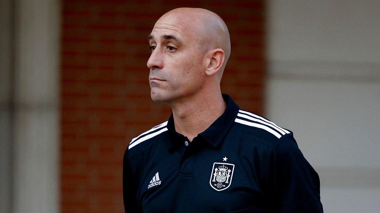 La Liga Profesional de Fútbol Femenino de España solicitó la inhabilitación del presidente de la Real Federación, Luis Rubiales, por su comportamiento en la Copa Mundial Femenina de la FIFA