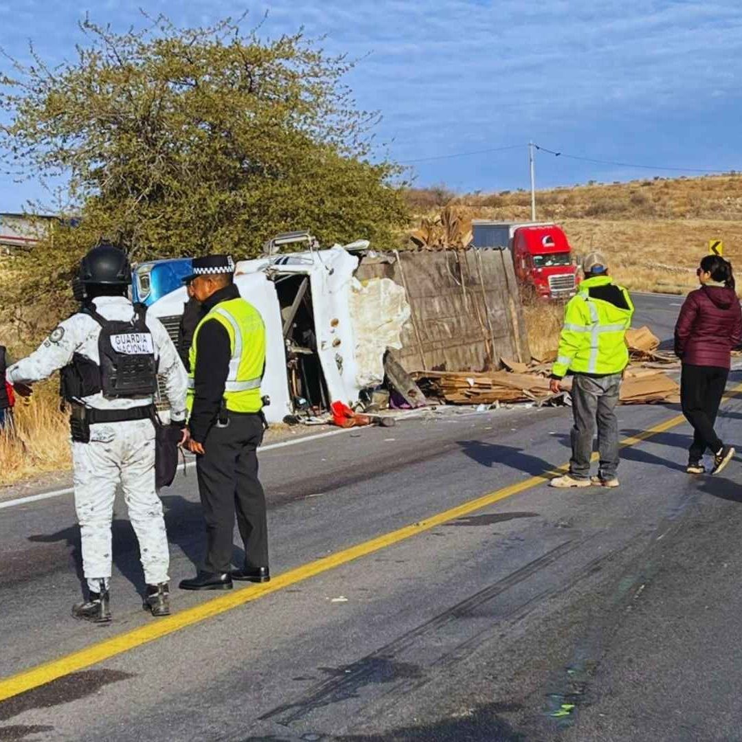 Dos Tráileres Chocan en Las Curvas del Perico |Foto: N+