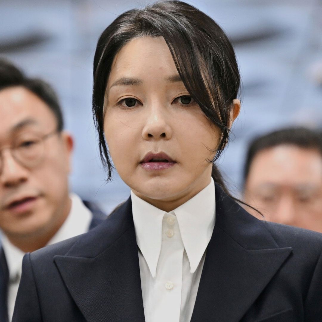 Condenan a la Exprimera Dama de Corea del Sur a 20 Meses de Cárcel por Corrupción.