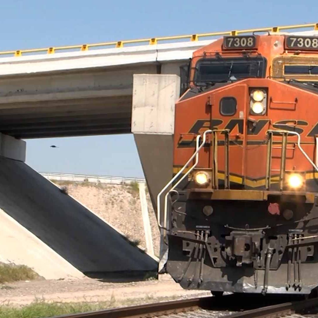 Mujer es Embestida por Tren Cuando se Dirigía a su Trabajo en Bermejillo