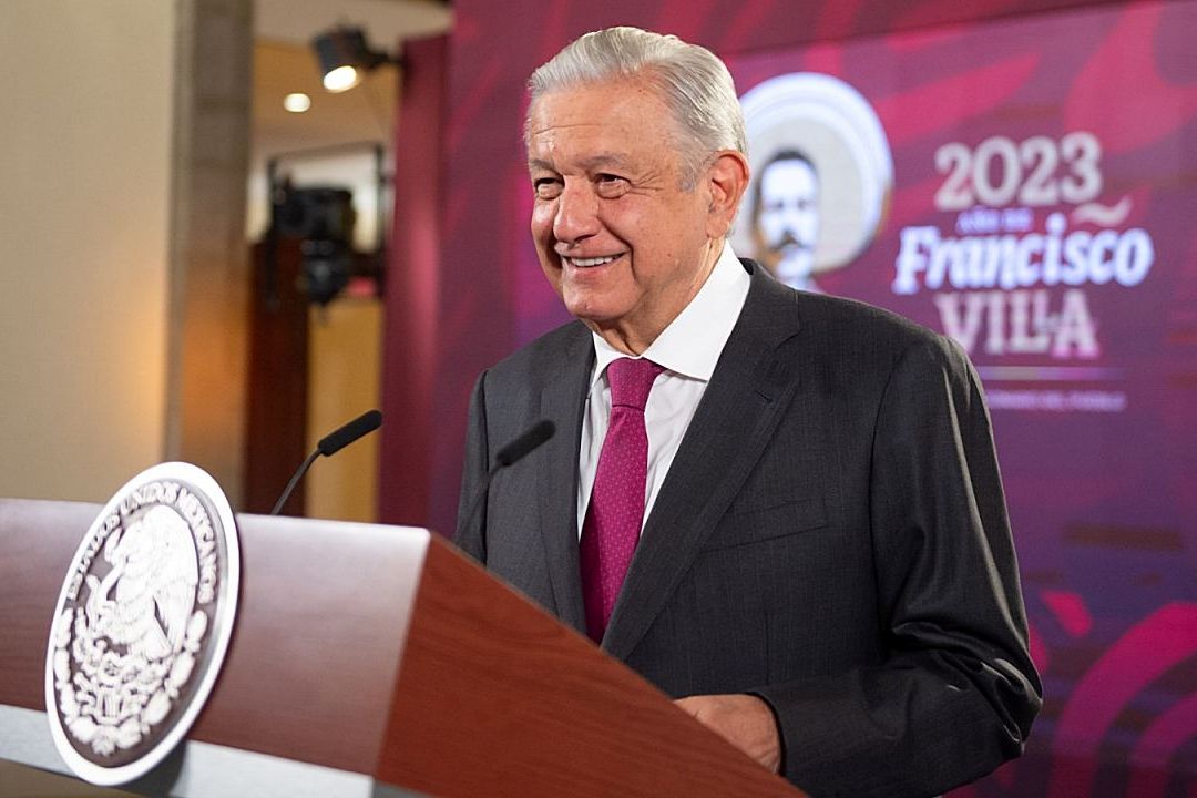 El presidente Andrés Manuel López Obrador presenta su mañanera desde Palacio Nacional