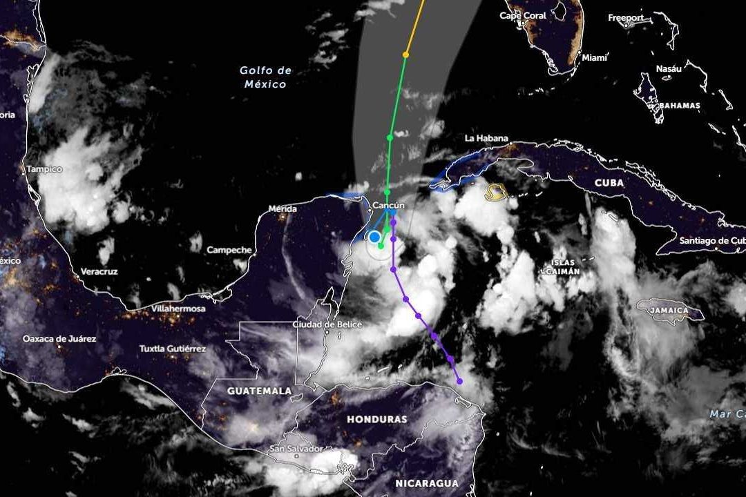 Depresión Tropical 10 Se Desplaza Hacia el Sur