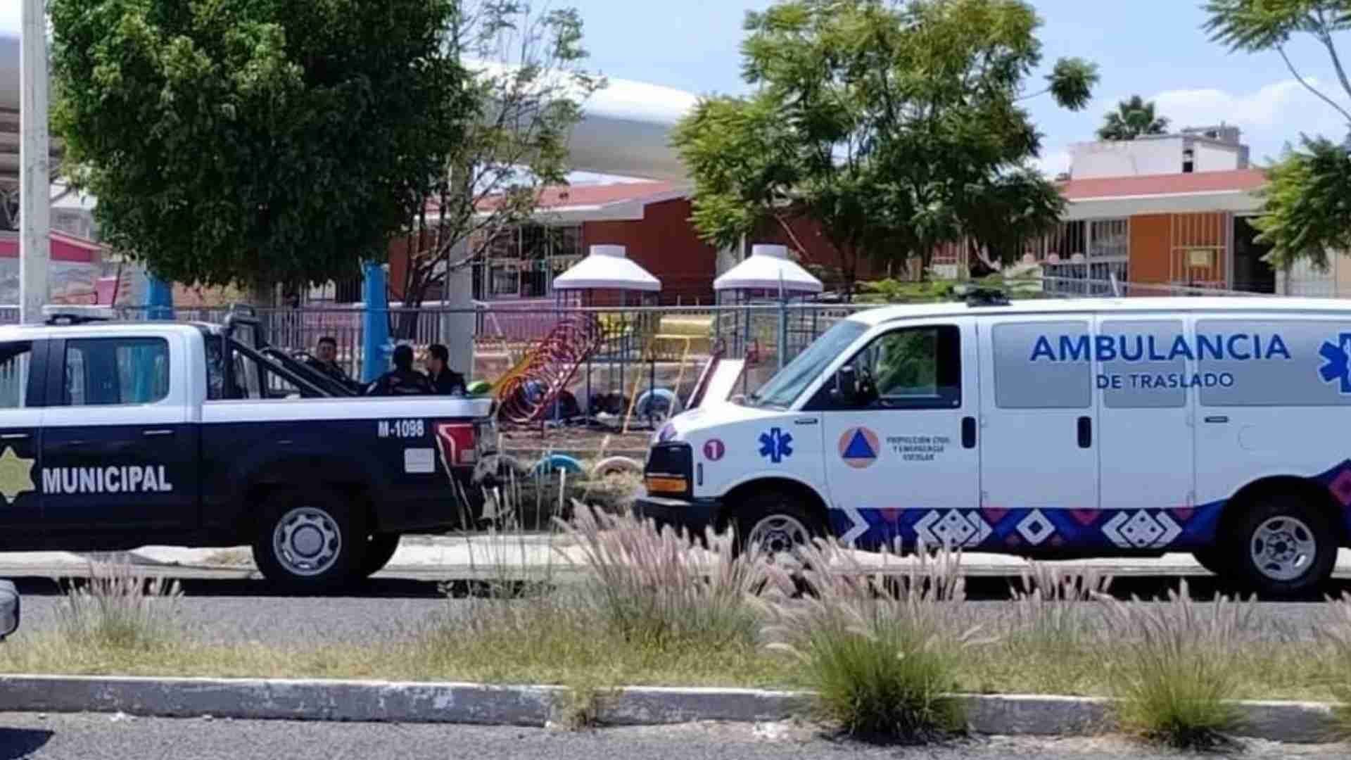 Niña de 5 Años Muere al Caer de Resbaladilla en Escuela de Querétaro