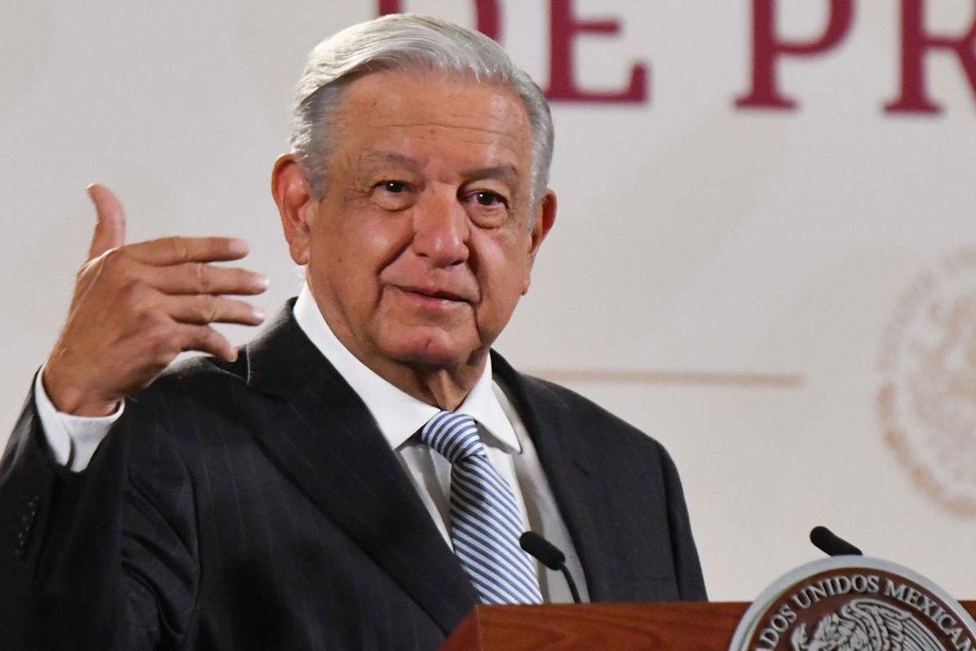 AMLO señala al ISSSTE como la institución de salud más destruida