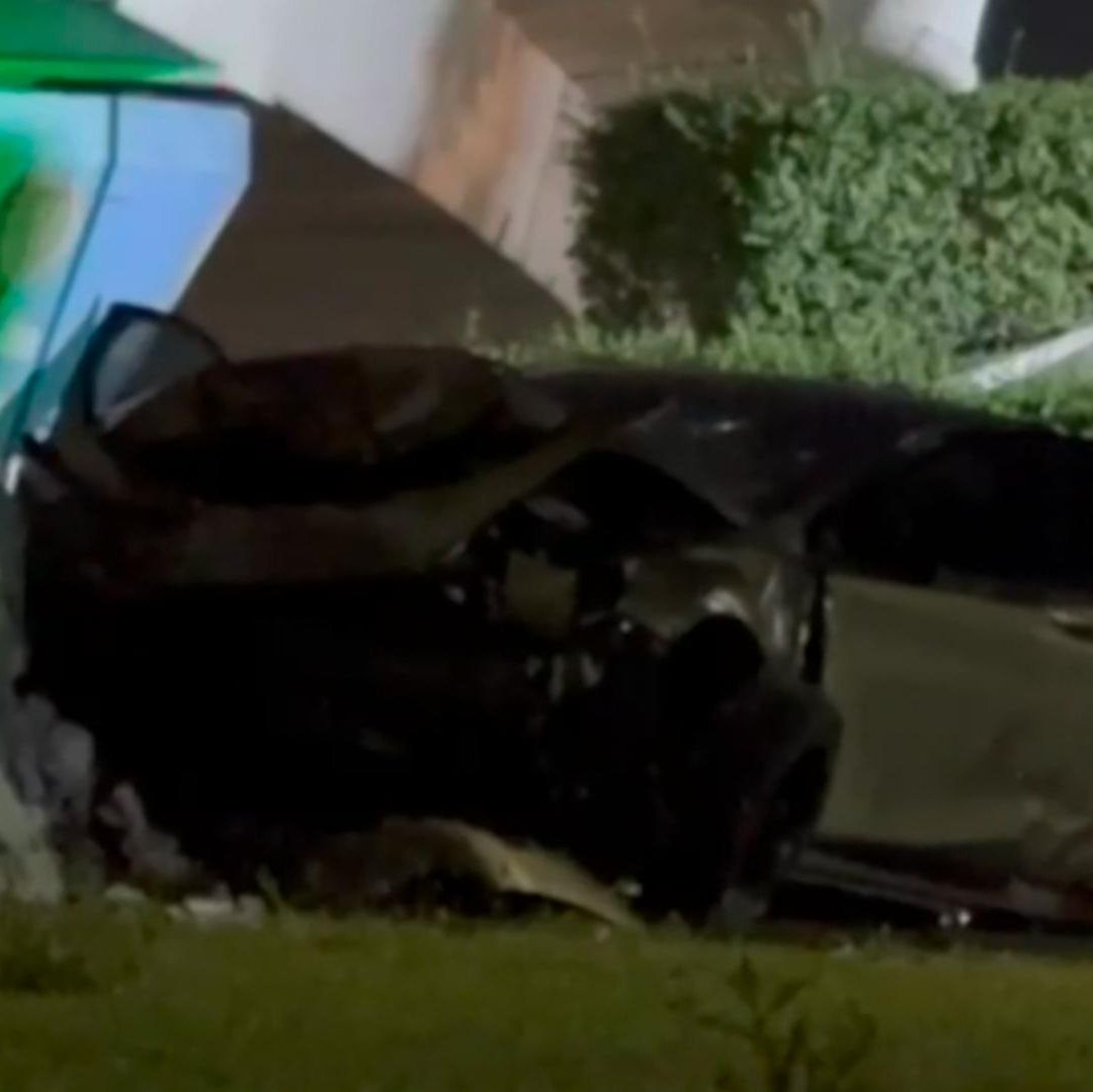 Carro involucrado en choque