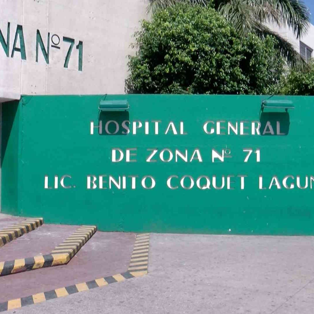 Mujer queda atrapada al interior de un elevador en IMSS de Veracruz