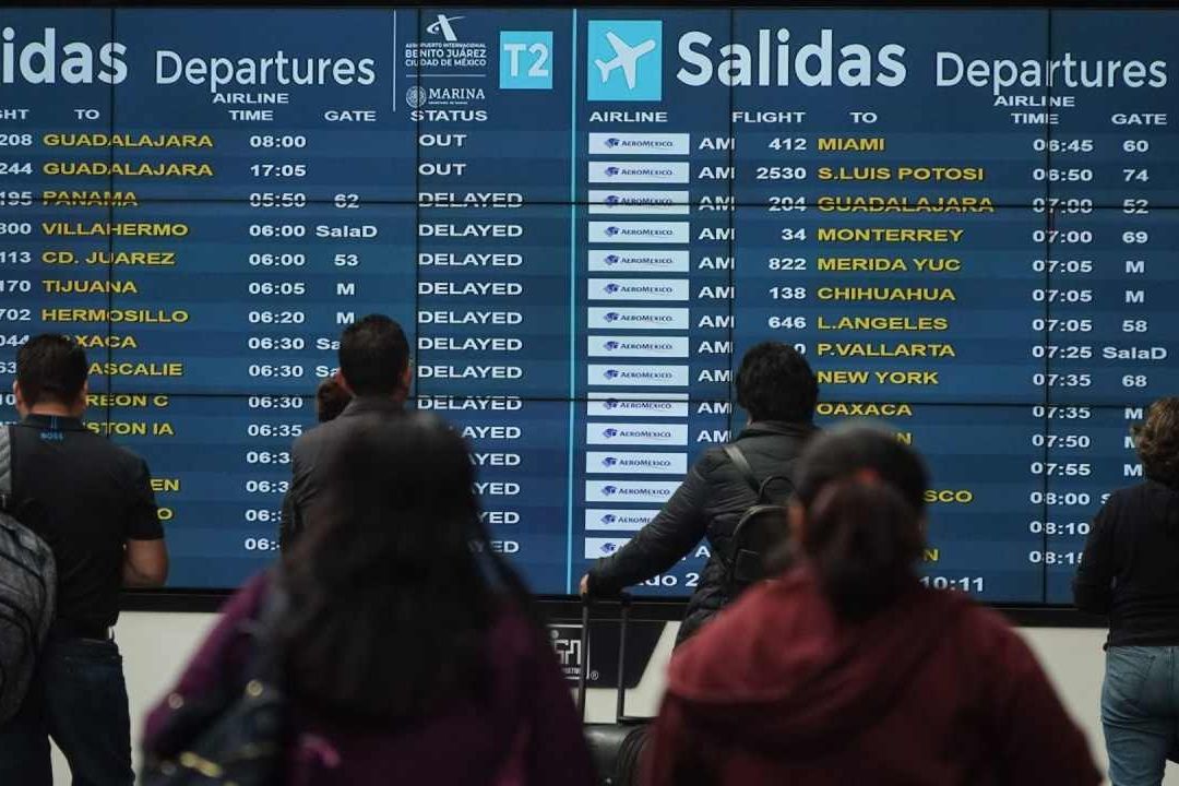 AMLO Planea Restringir Vuelos en el AICM y Llevarlos al AIFA