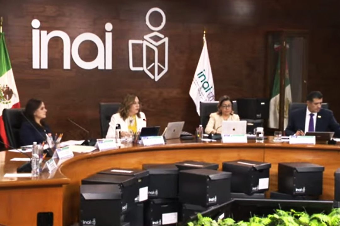 Comisionados del Inai previo a la sesión pública del 30 de agosto de 2023