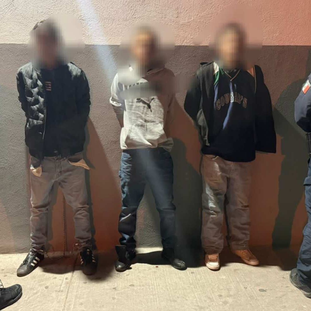 Detienen a Tres Objetivos Prioritarios en Hermosillo, Sonora; Portaban Dos Armas Hechizas