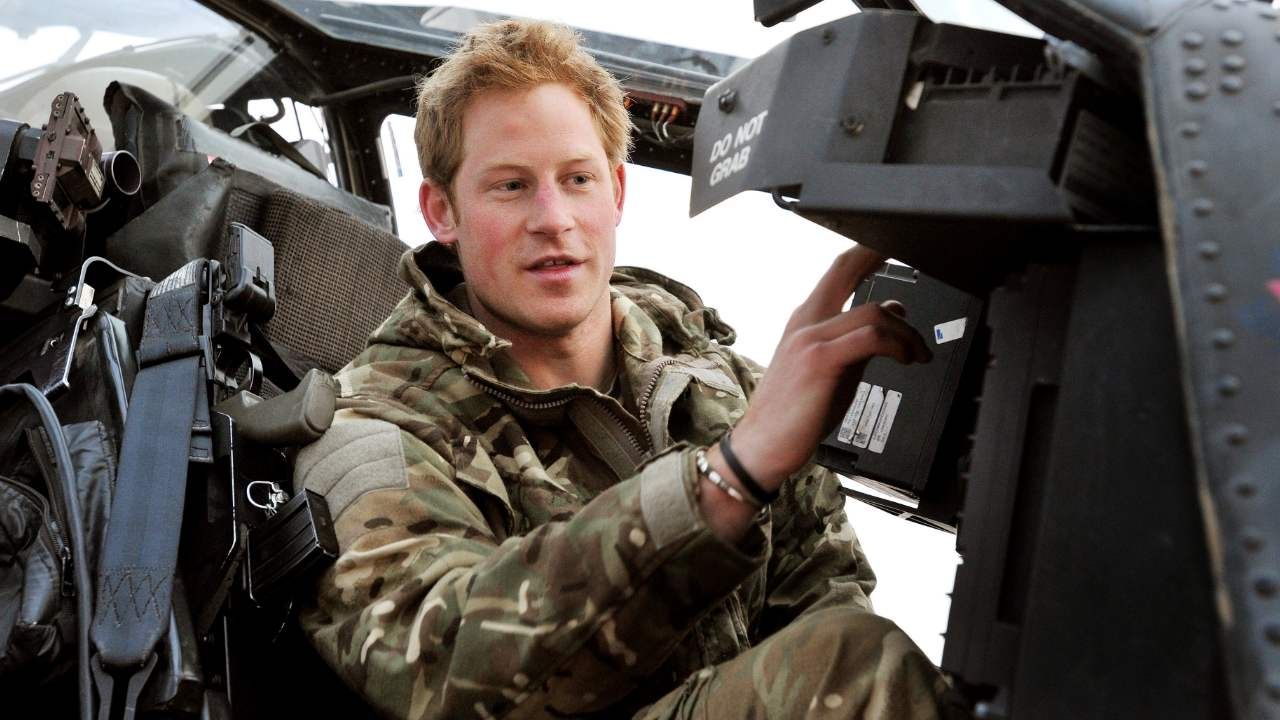 El príncipe Harry admitió que pudo afrontar el trauma de perder a su madre tras servir como militar en Afganistán