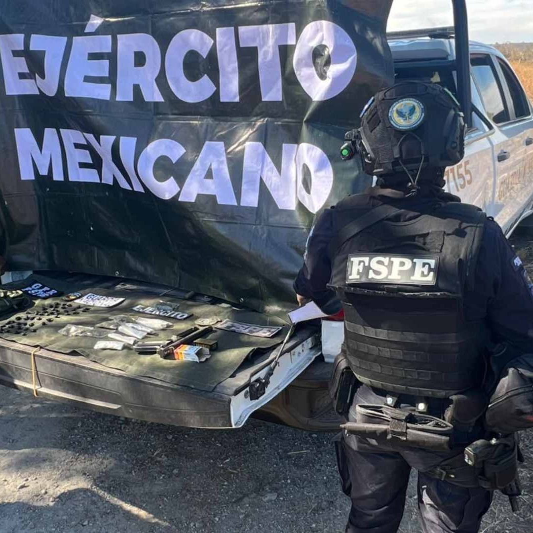 Decomisan Armamento Drogas y Equipo Táctico en Valle de Santiago Guanajuato