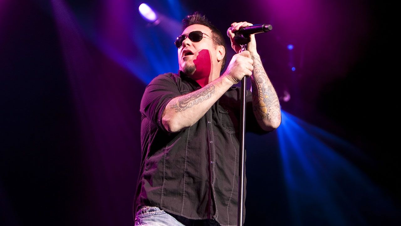 Muere Steve Harwell  en su casa en Idaho, rodeado de familires y amigos