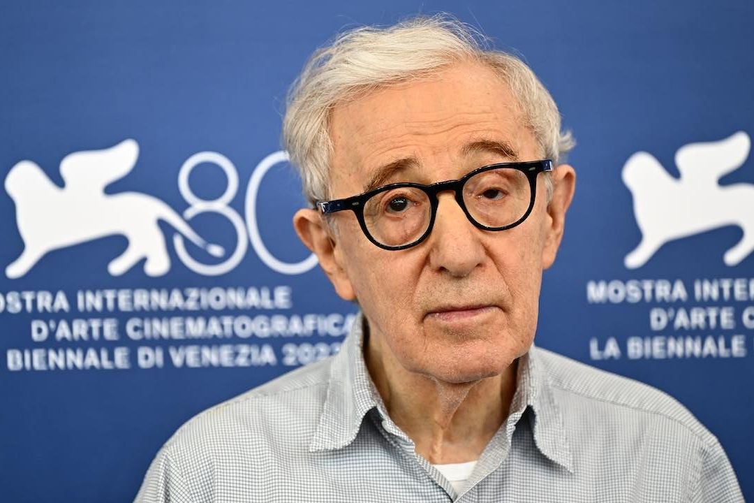 Woody Allen Defiende a Rubiales por Beso a Hermoso