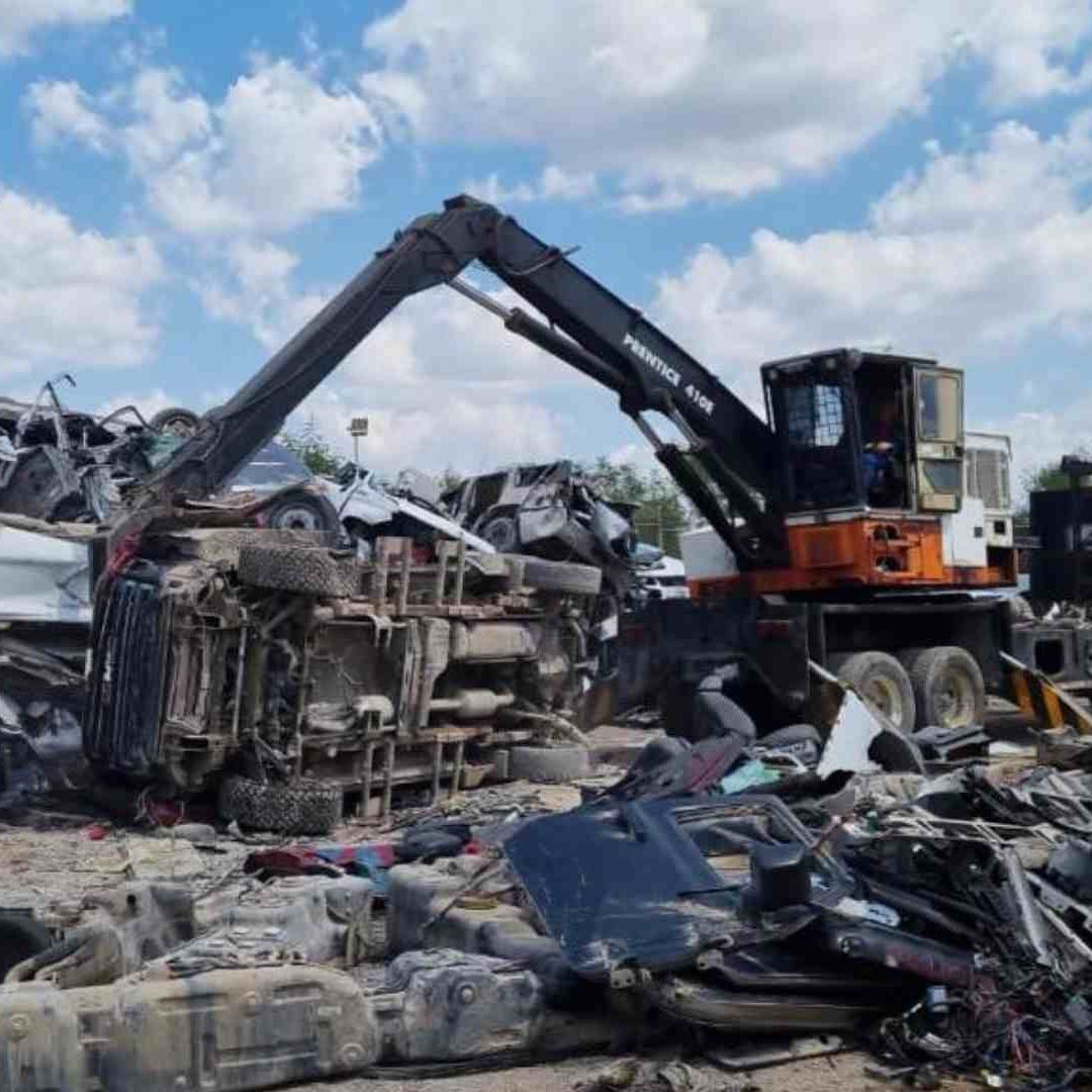 FGR Destruye 25 Vehículos Tipo ‘Monstruos’ en Tamaulipas