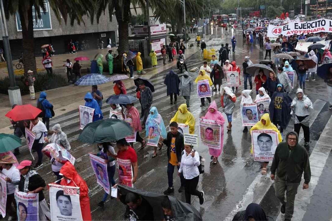 Poder Judicial Ordena al Ejército No Destruir Documentos de Caso Ayotzinapa