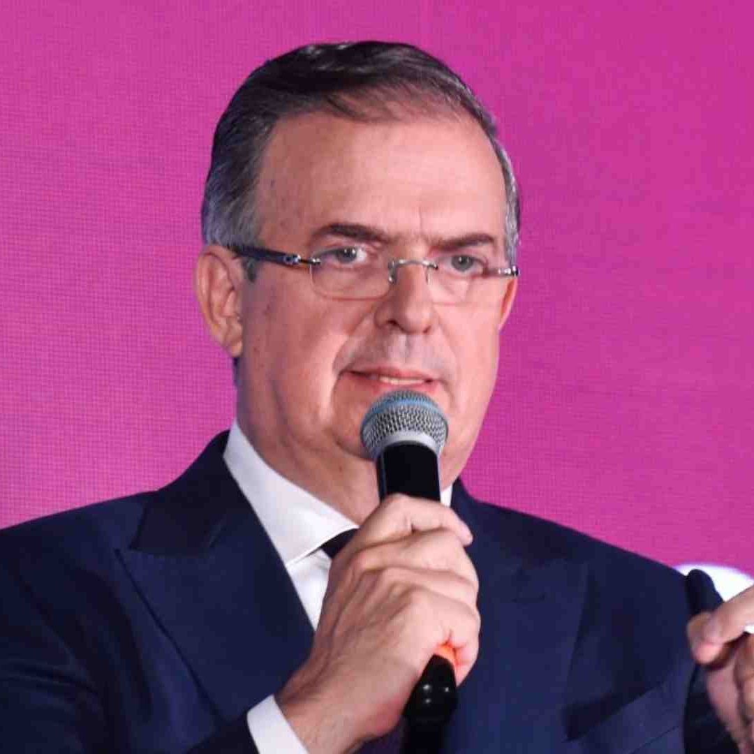 Marcelo Ebrard en conferencia