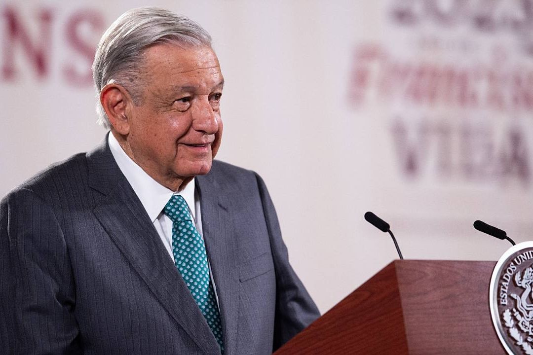 El presidente Andrés Manuel López Obrador ofrece su conferencia mañanera un día después de la marcha por su Informe de Gobierno