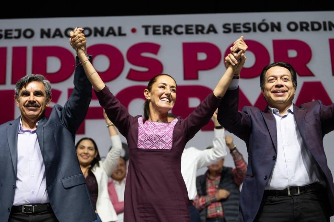 Claudia Sheinbaum recibe constancia como Coordinadora de Defensa de la 4T
