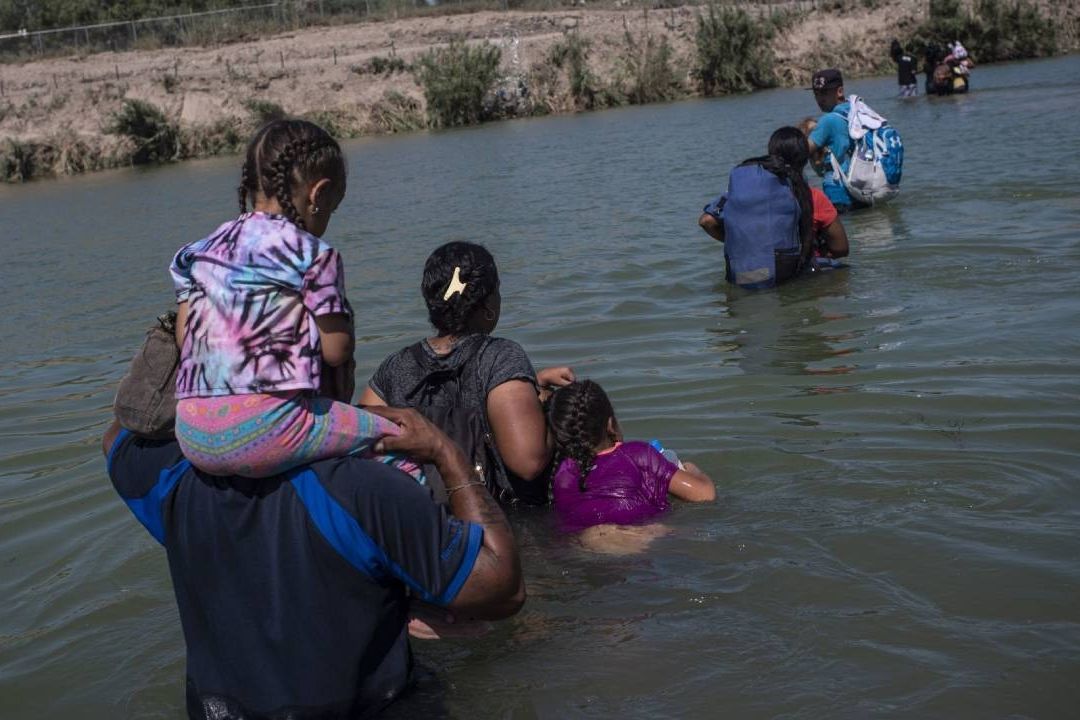 Frontera México-EUA, Ruta Migratoria Terrestre Más Peligrosa del Mundo en 2022: OIM