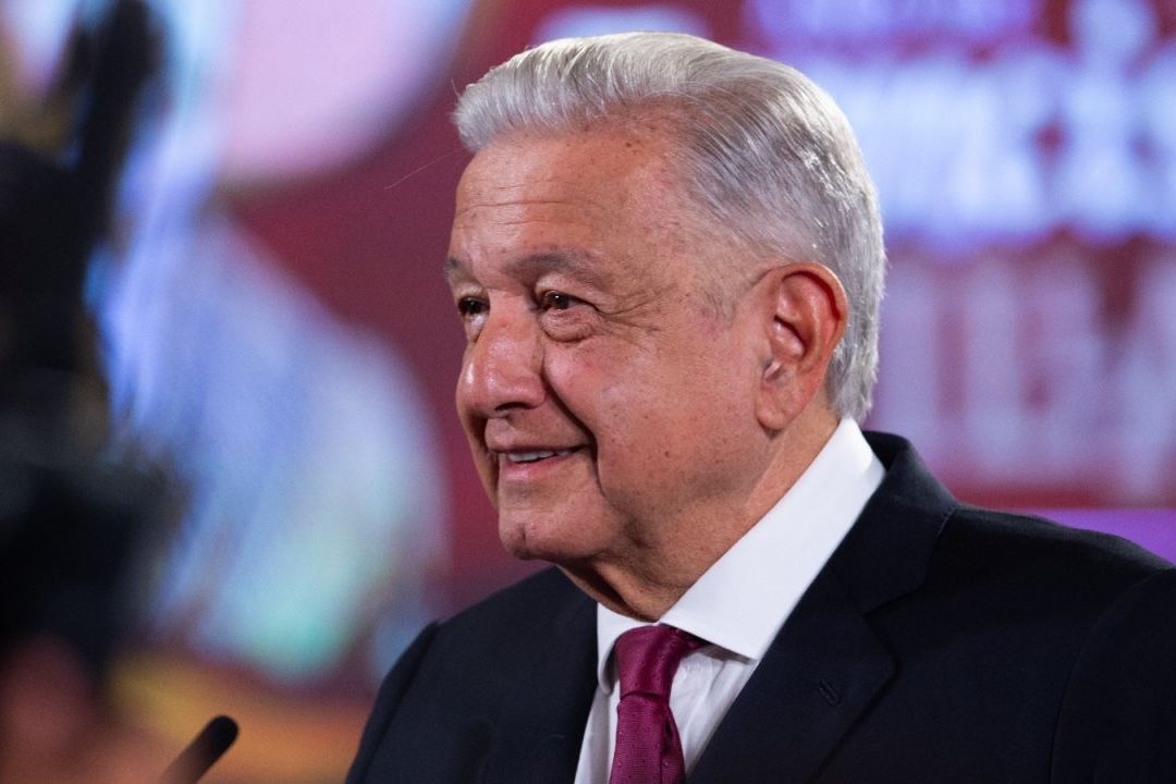 El presidente Andrés Manuel López Obrador presenta su mañanera desde Palacio Nacional