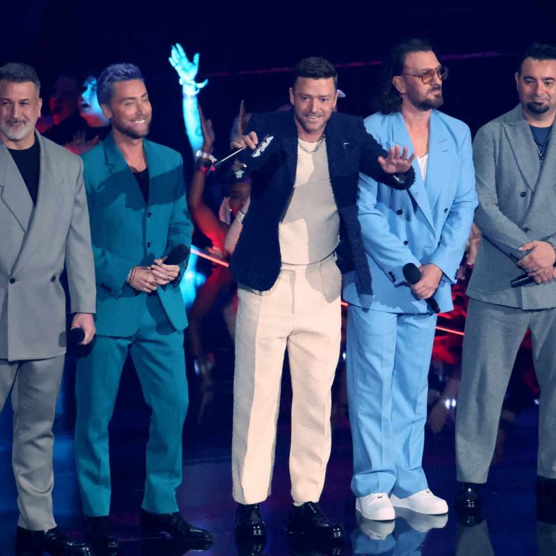 Los miembros de NSYNC en los MTV Video Music Awards