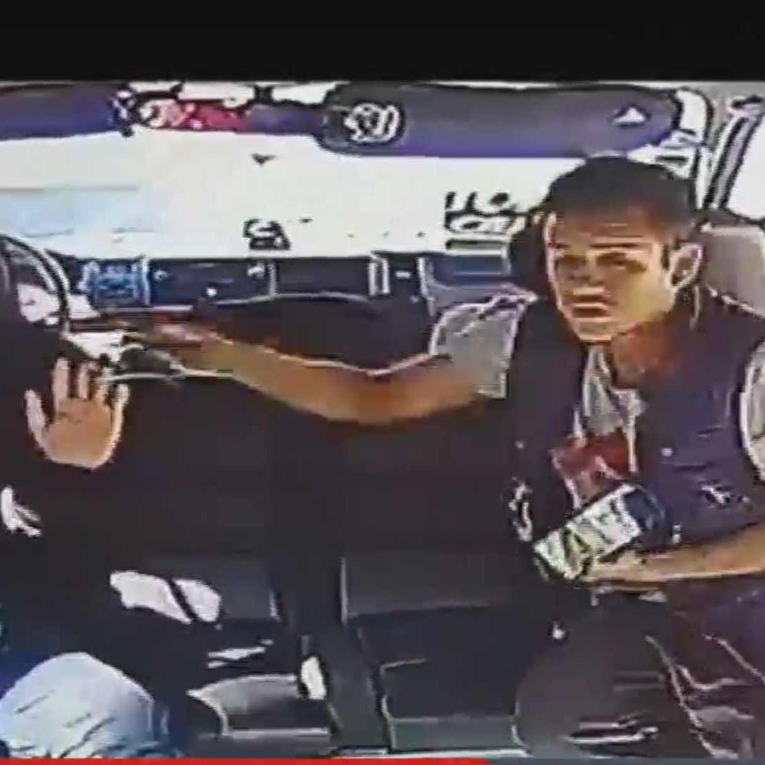 Ladrón asalta a pasajeros en Naucalpan