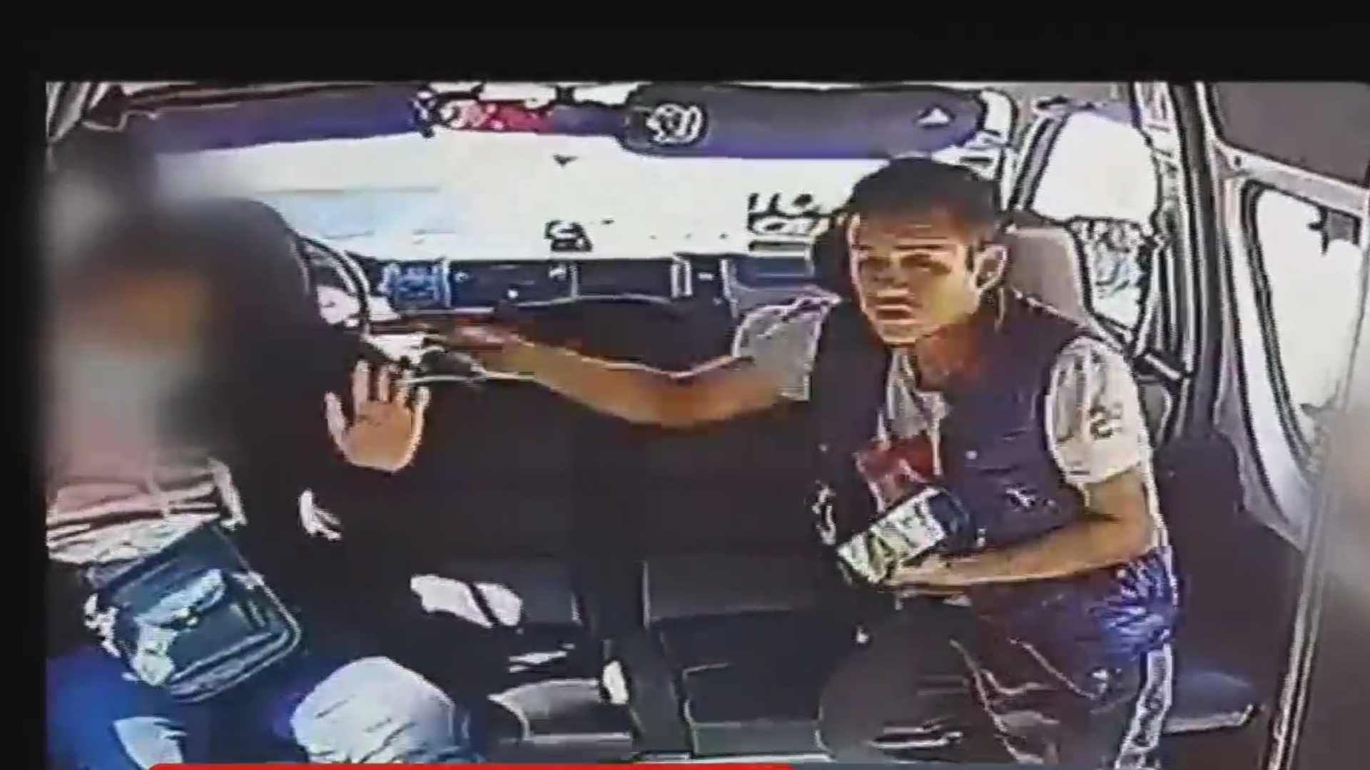 Ladrón asalta a pasajeros en Naucalpan
