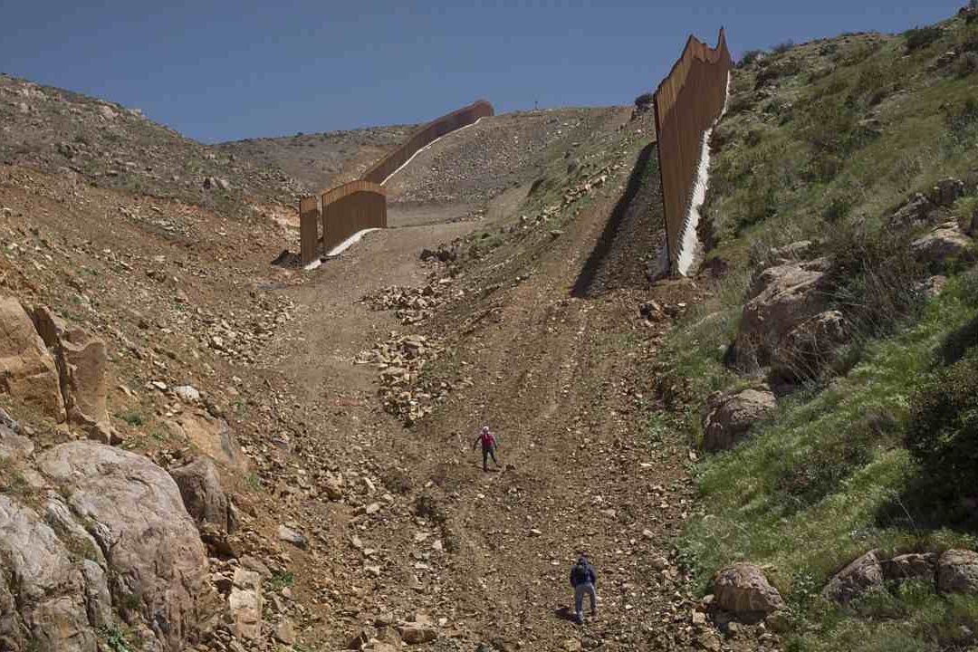 Admiten que crimen contra tres cruces fronterizos en Baja California