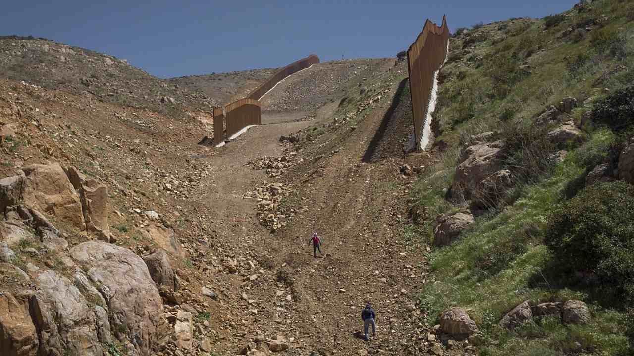 Admiten que crimen contra tres cruces fronterizos en Baja California