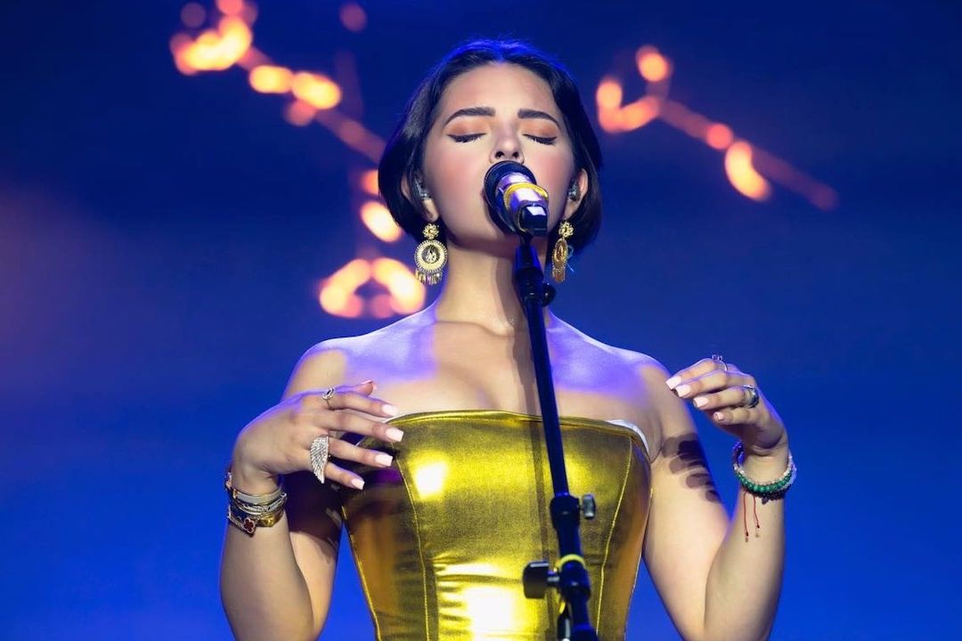 Ángela Aguilar durante concierto en 2023