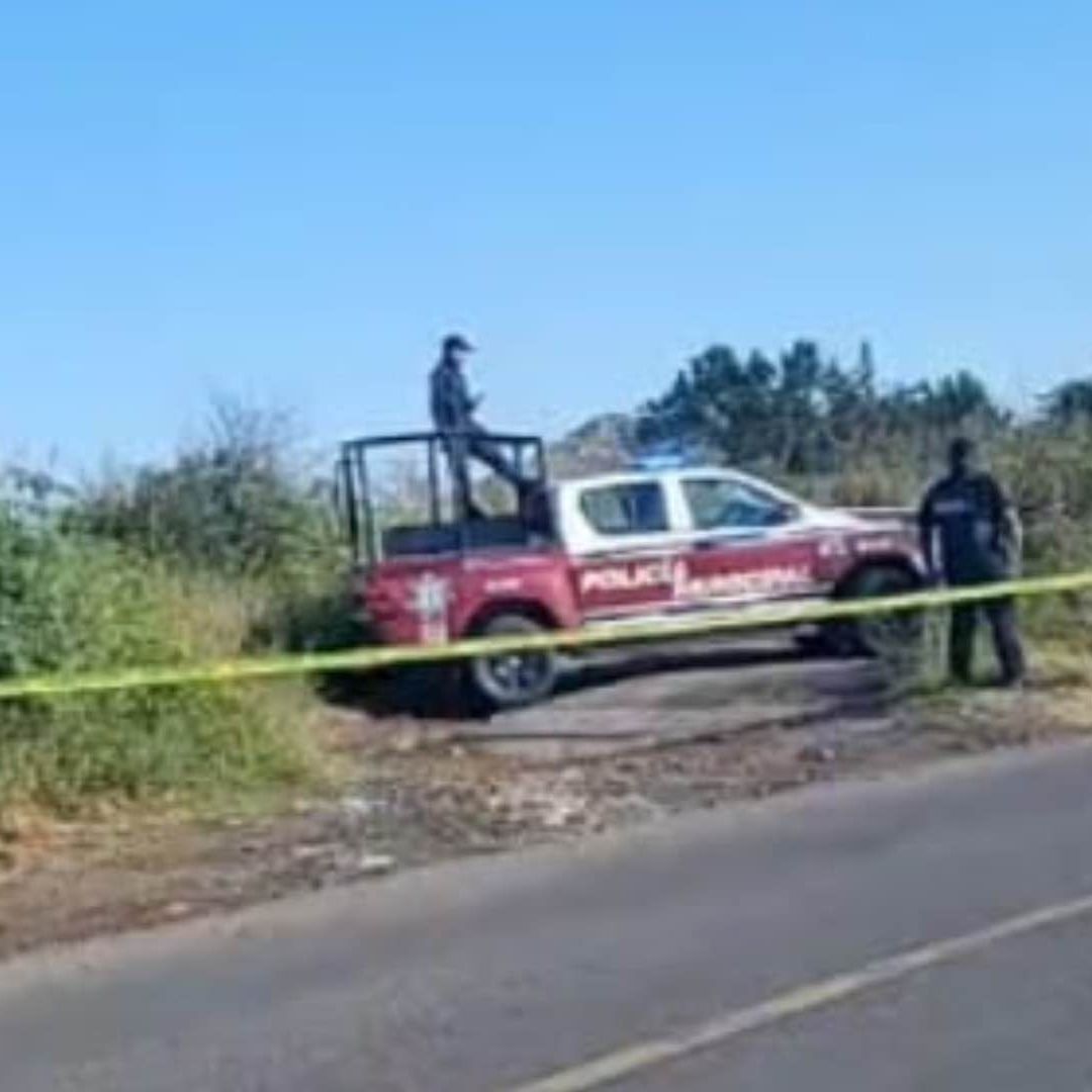 El cuerpo del hombre fue hallado en dos bolsas de basura al costado de la carretera poblana.