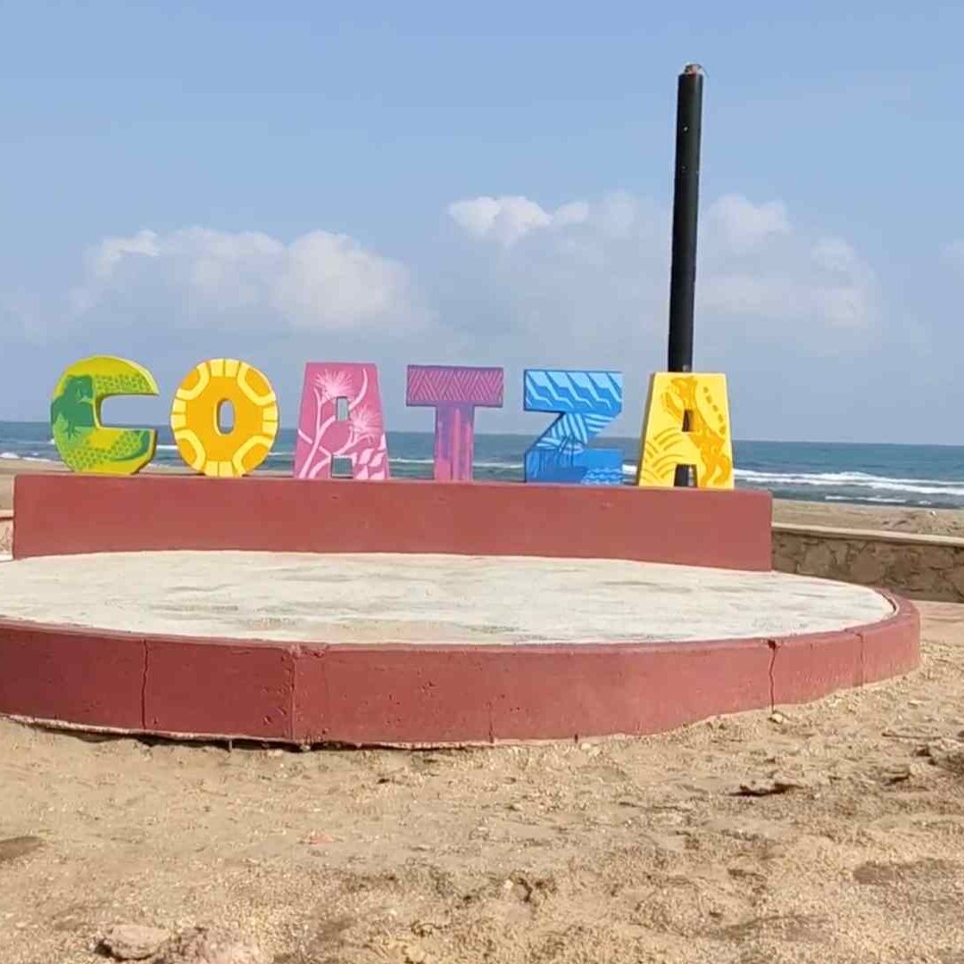 Dejan cuerpo embolsado afuera de parque infantil en Coatzacoalcos, Veracruz