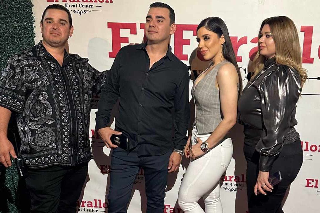 Emma Coronel festeja Grito de Independencia 2023 en Bar de Los Ángeles