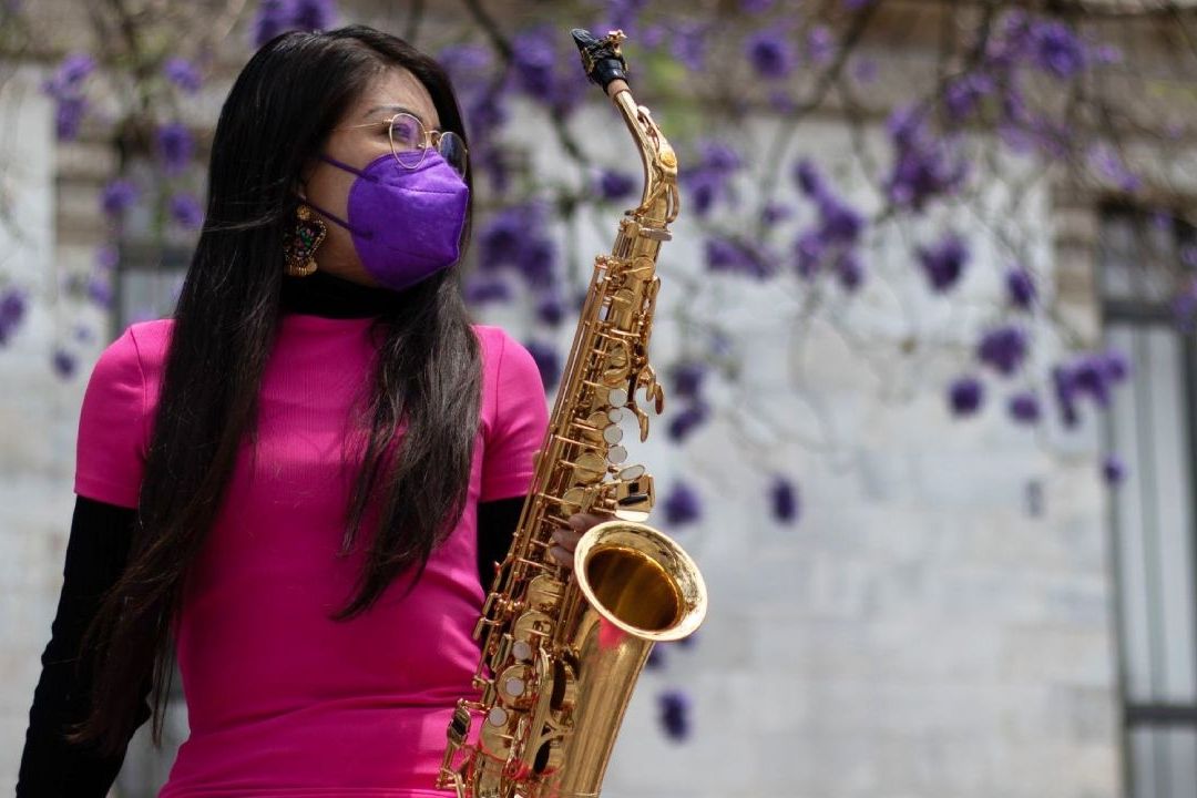 Atentan Contra la Saxofonista María Elena Ríos; la Persiguen a Balazos