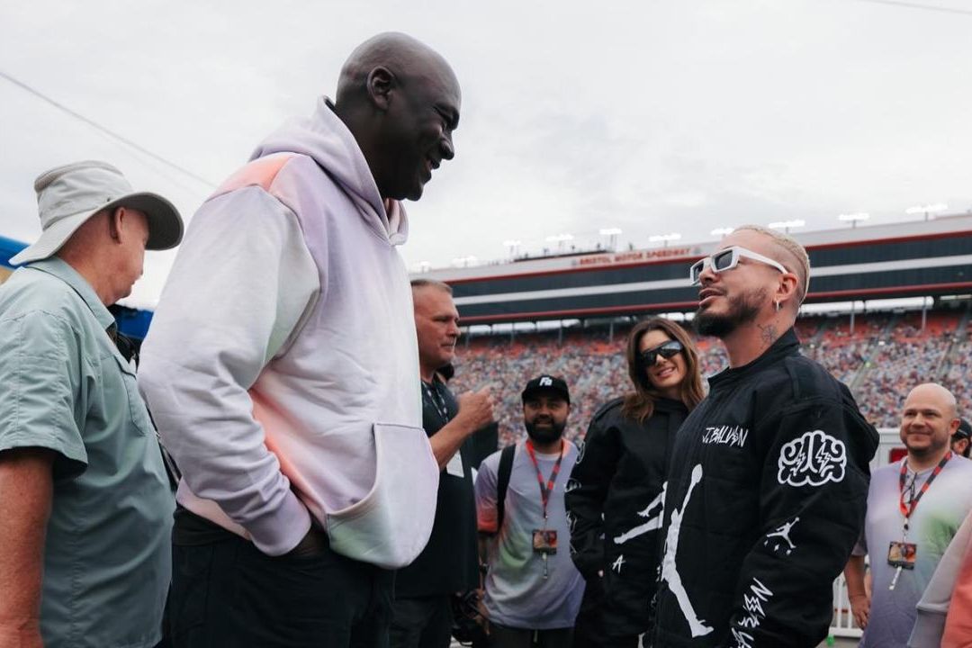 Seguridad de Michael Jordan no deja que J Balvin, su socio, se le acerque