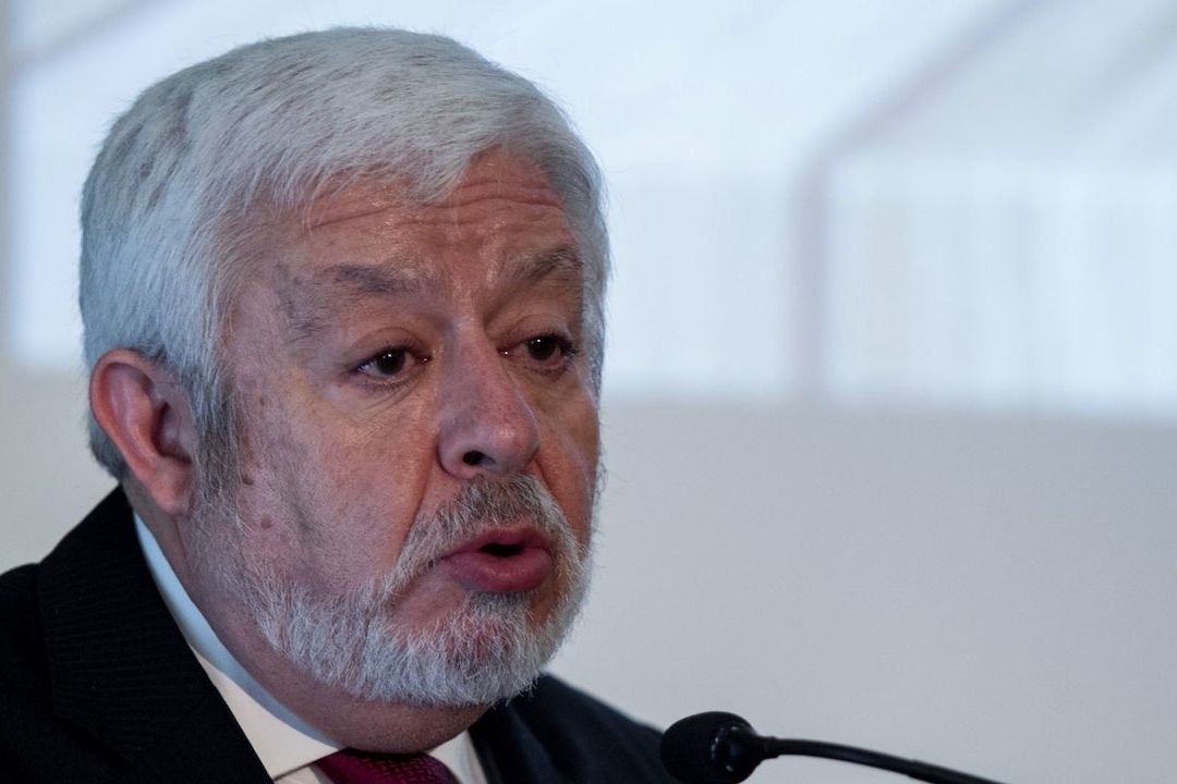 Jaime Maussan durante una conferencia