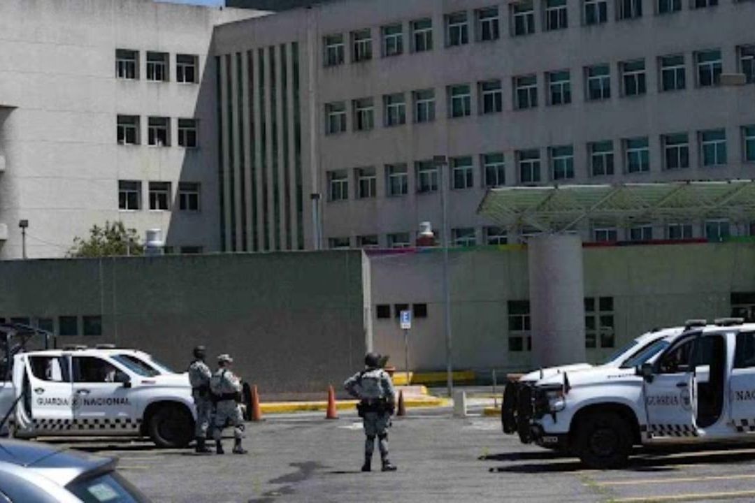Rafael 'Caro' Quintero es Trasladado al Hospital desde el Penal del Altiplano