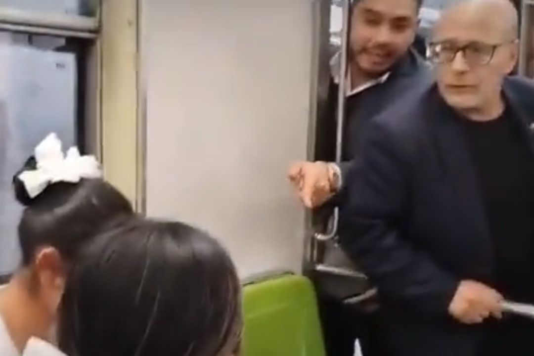 Amedrentan a Niñas en Metro; Señora las Defiende