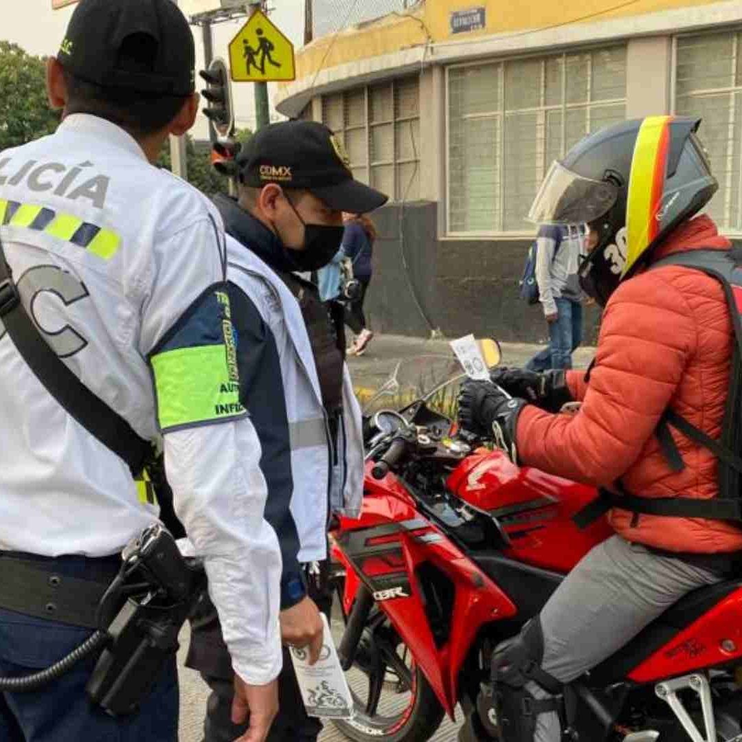CDMX: Casco certificado para moto