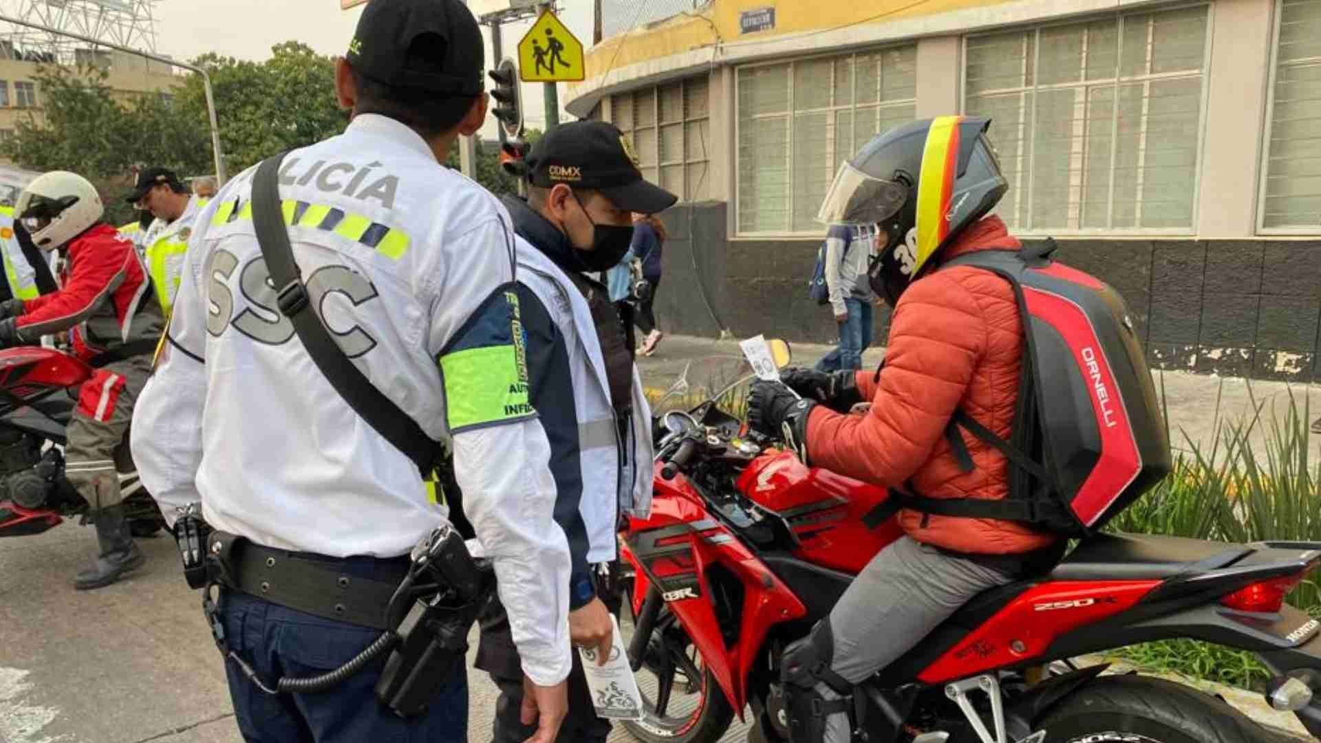 CDMX: Casco certificado para moto